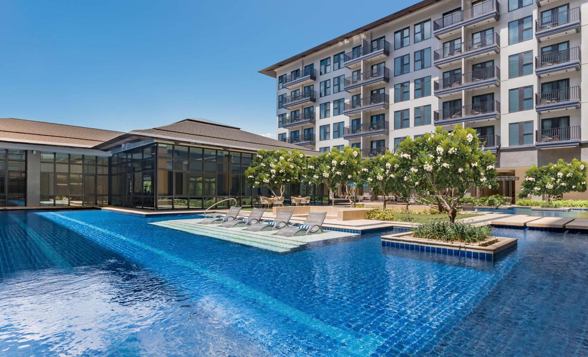 Dusitd2 Davao Hotel Exterior photo